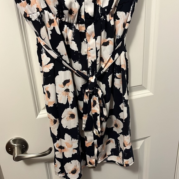 Dynamite size L dress - Picture 4 of 5